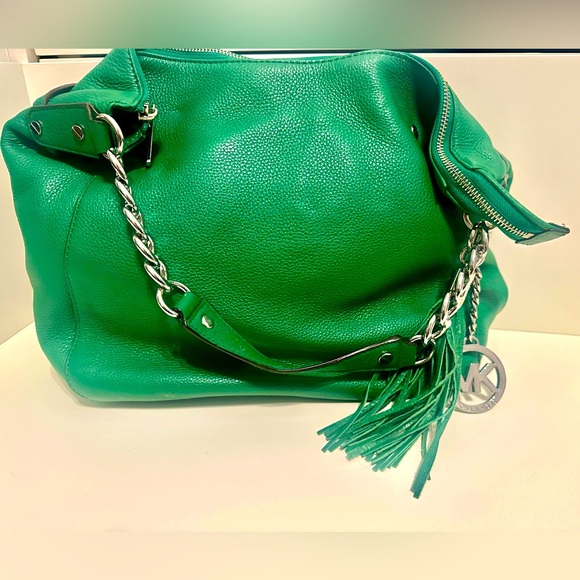 Michael Kors: Kelly Green, Hobo/ Crossbody - Picture 1 of 7